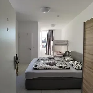 Apartment Engel